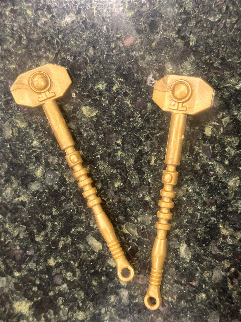 Kenner mummies alive gold fighting armor hammer staff set of 2 vintage action